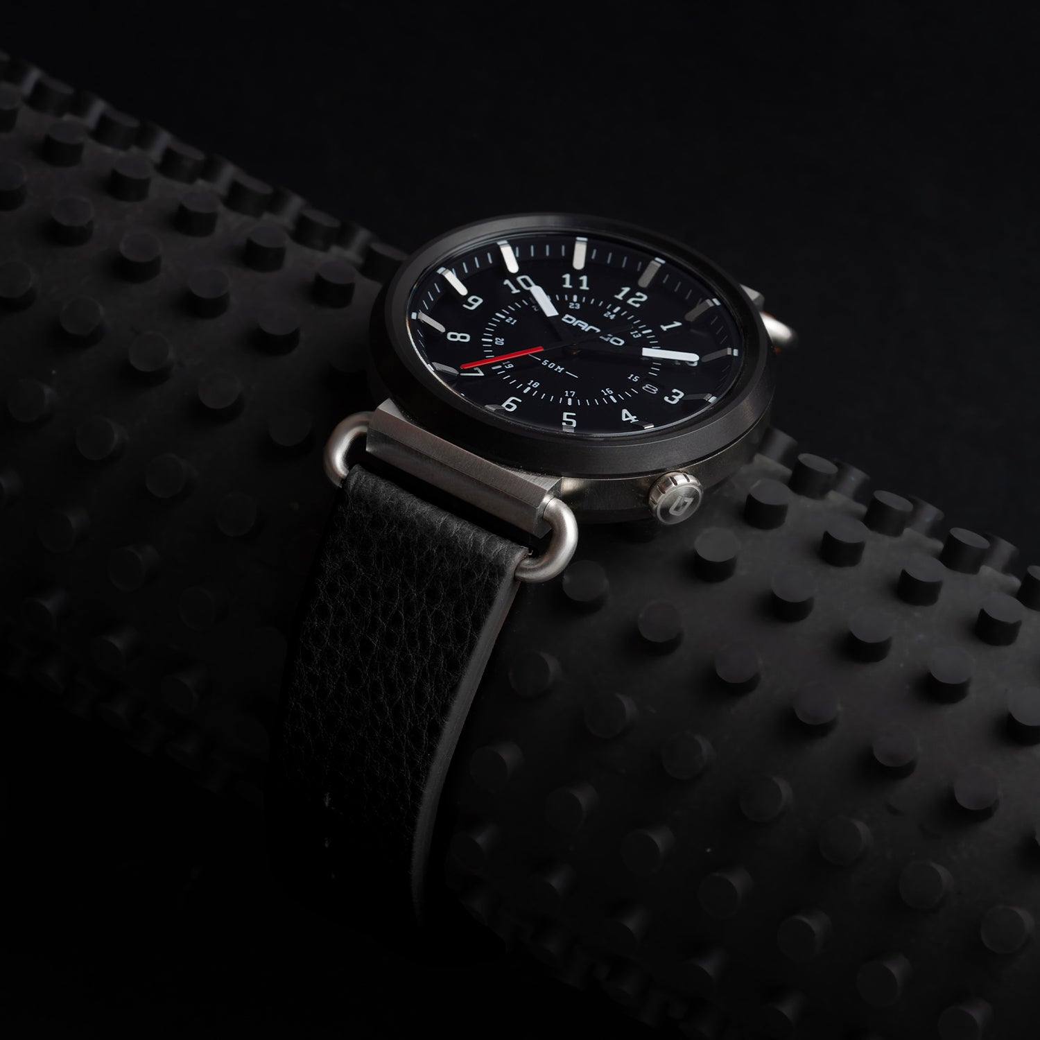Dango Trek TK-01 orologio pelle italiana Jet Black 45mm