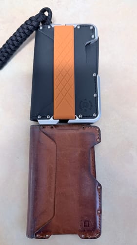 Dango Wallet Add-Ons 3 Pocket Bifold portafoglio Whiskey Brown pelle