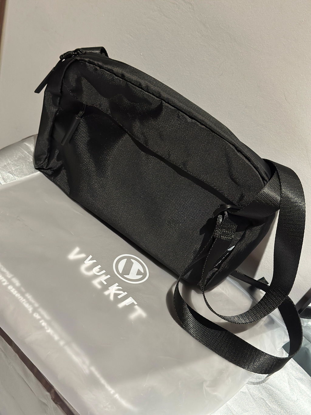 VULKIT VB116 City Flux borsa tracolla nera leggera impermeabile