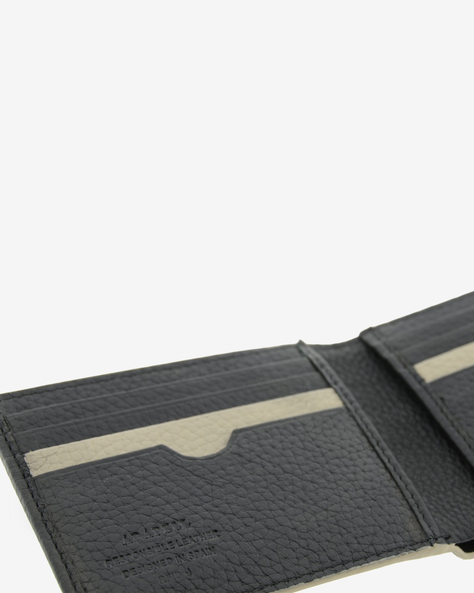 Adapell Nexo 1672 portafoglio pelle nero RFID