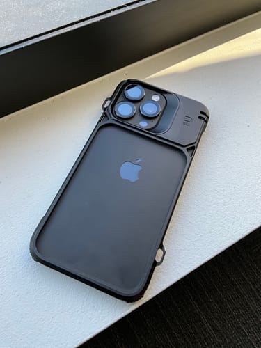 Dango Covert Case iPhone 15 Pro Max cover Jet Black alluminio