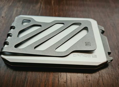 Dango SK1 Slide Kick Portafoglio Alluminio Satin Silver RFID