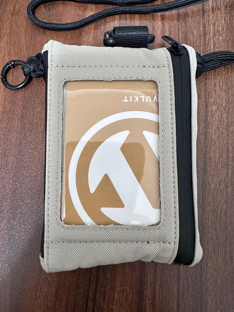 VULKIT VW124 portafoglio RFID nylon nero viaggio