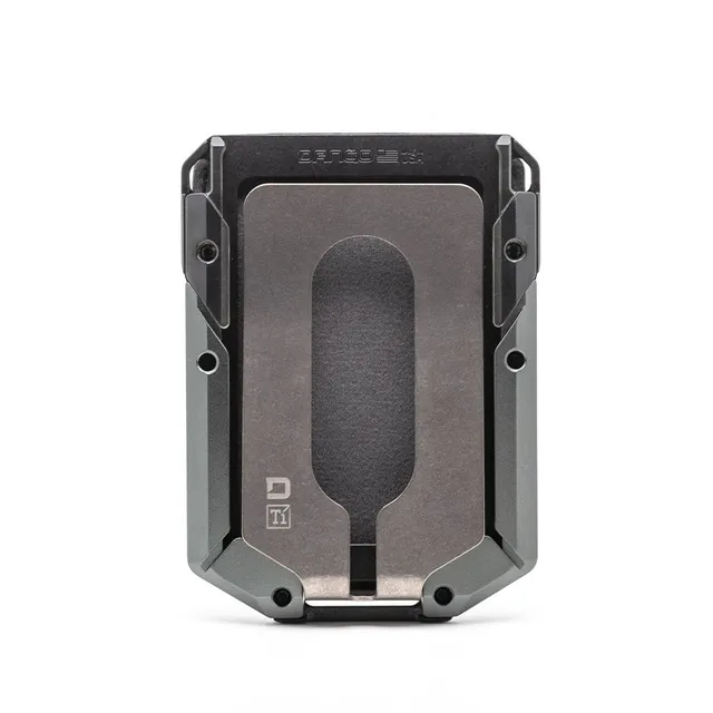 Dango M4 Maverick portafoglio Jet Black titanio RFID 9 carte