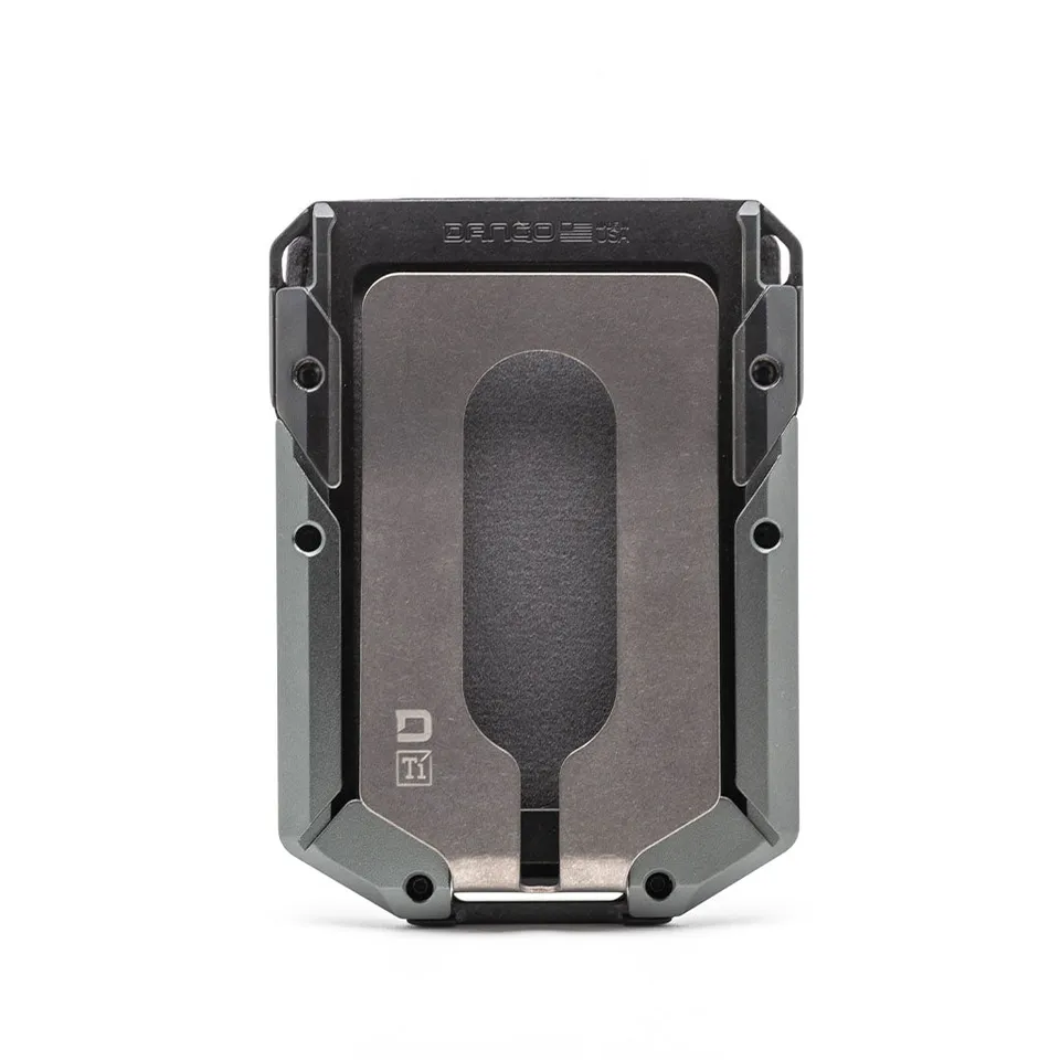 Dango M4 Maverick portafoglio Jet Black titanio RFID 9 carte