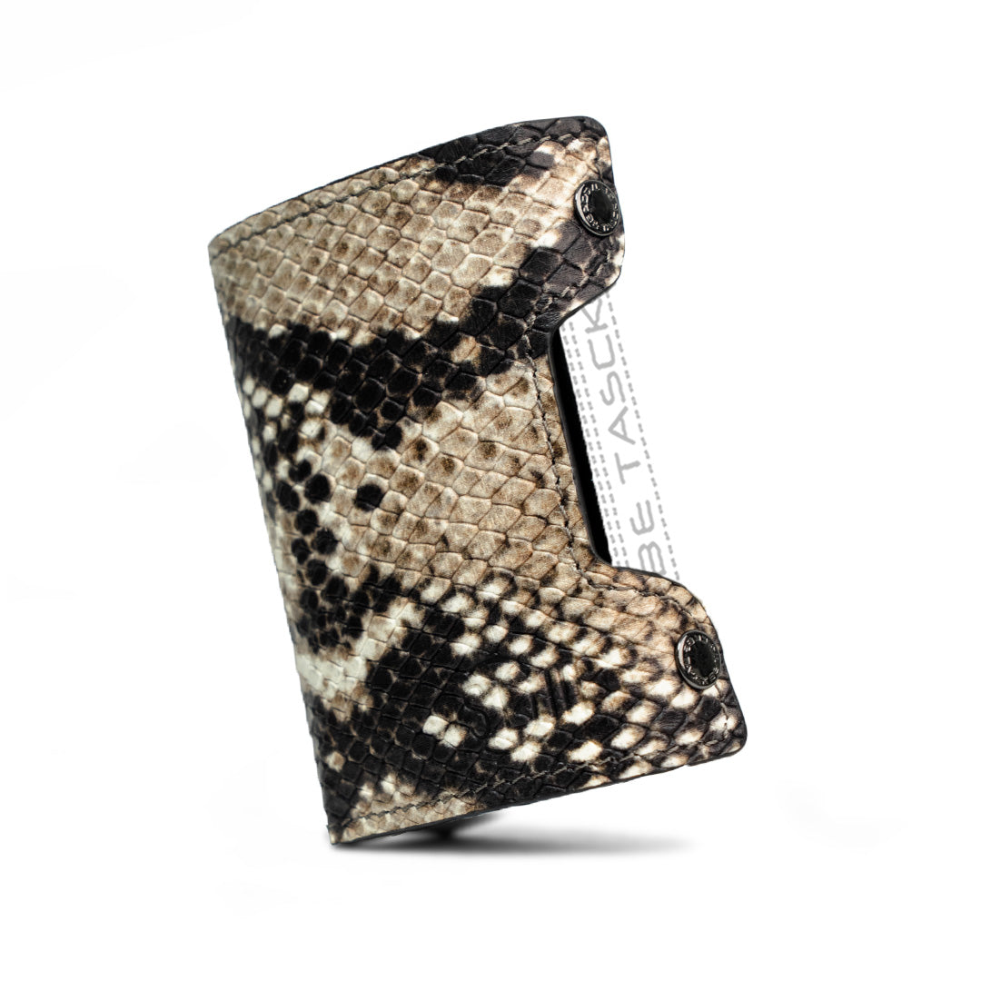 SLim Be Tasck Rettile Beige cover in pelle beige