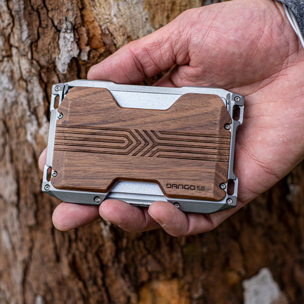 Dango A-Series placca portafoglio legno noce RFID