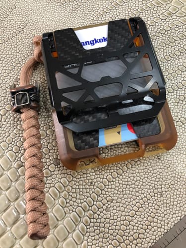 Dango M1 ULTEM portafoglio slim 8 carte RFID carbonio