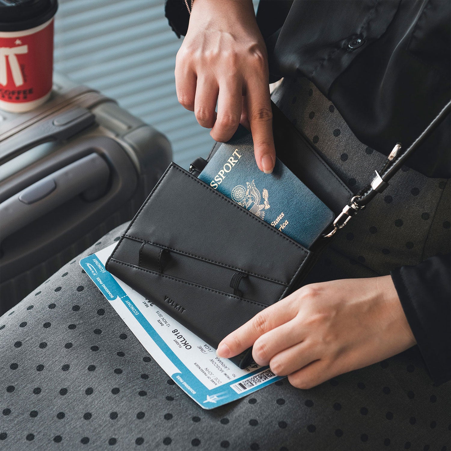 VULKIT VPW105 Portapassaporto Pelle Nero RFID Slim