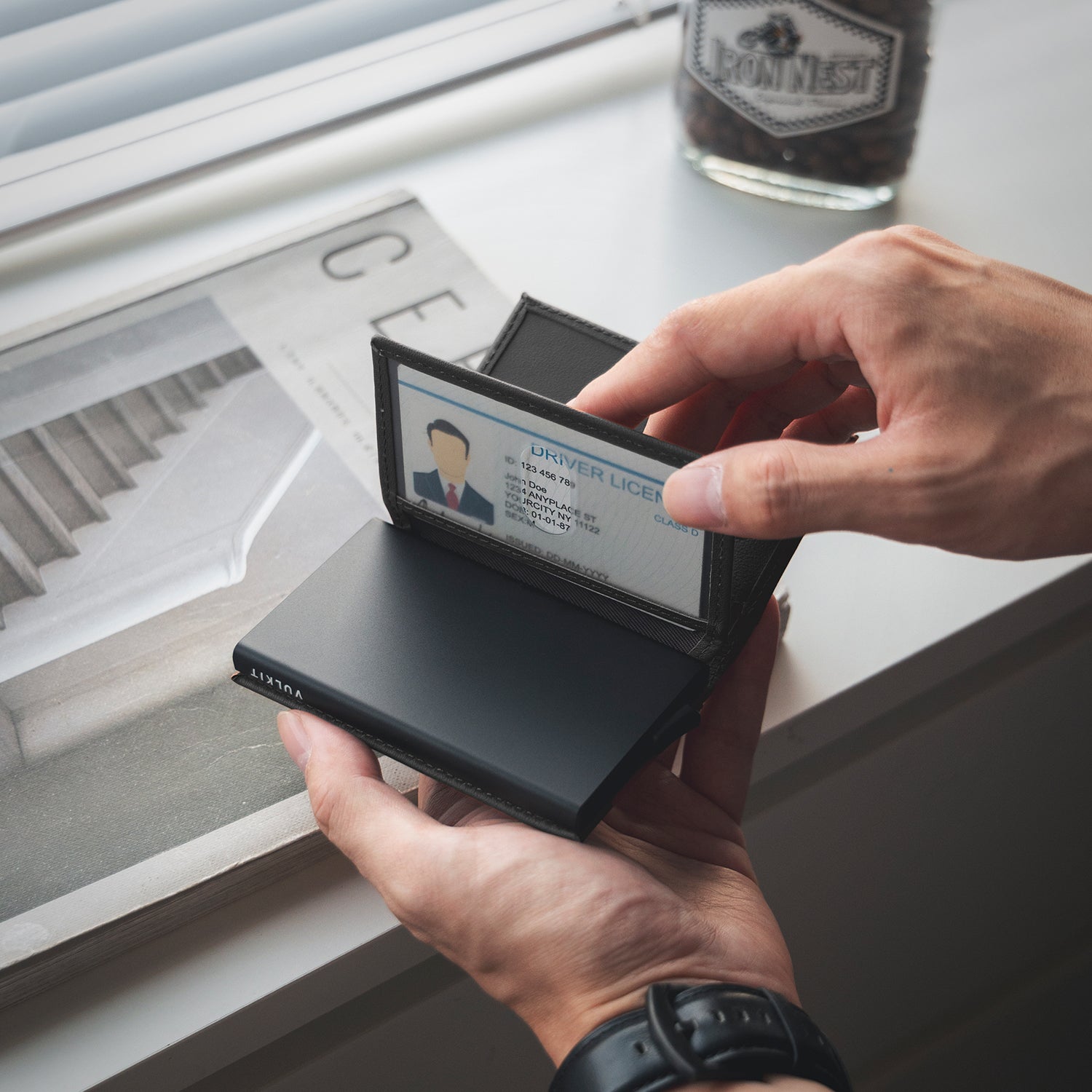 Vulkit VC205P Portafoglio Pelle Nero RFID 12 Carte