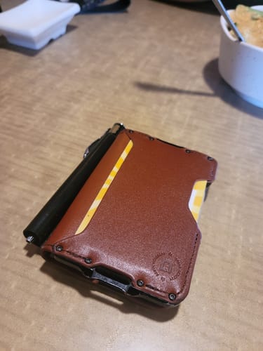 Dango D03 tasca bifold pelle 3 scomparti whiskey brown