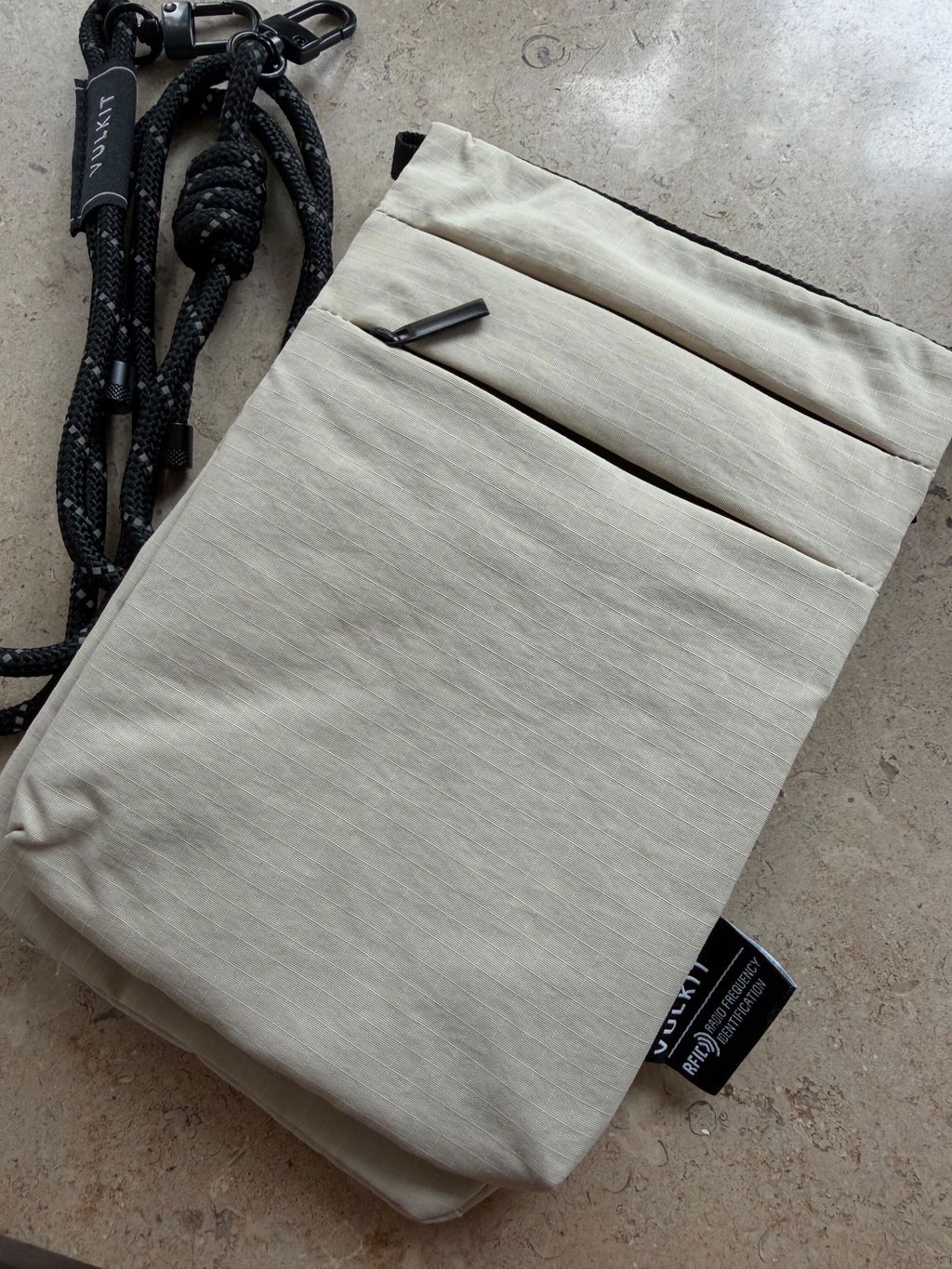 VULKIT Bags VB108 custodia telefono nero RFID leggera