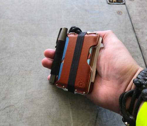 Dango D03 Dapper portafoglio bifold pelle whiskey brown