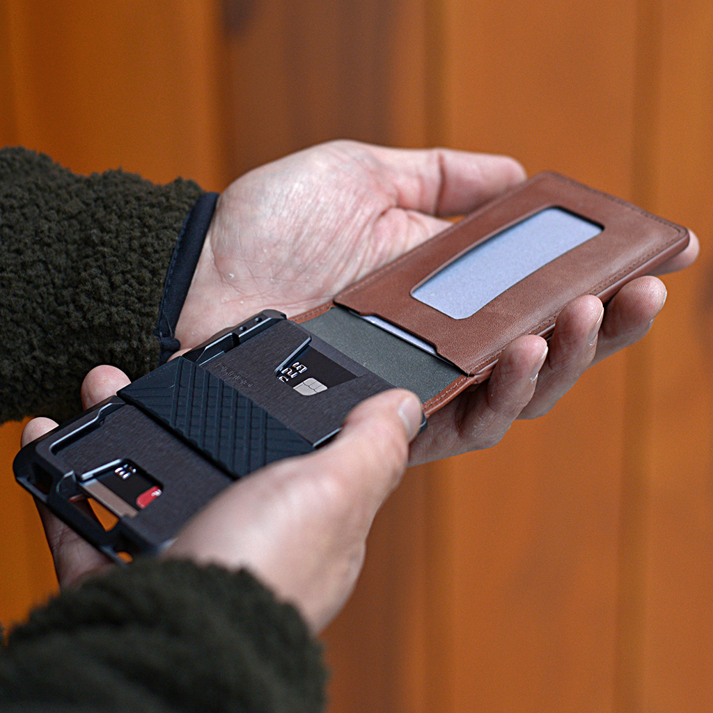 Dango M1 Maverick 4 Pocket Bifold portafoglio pelle Whiskey Brown