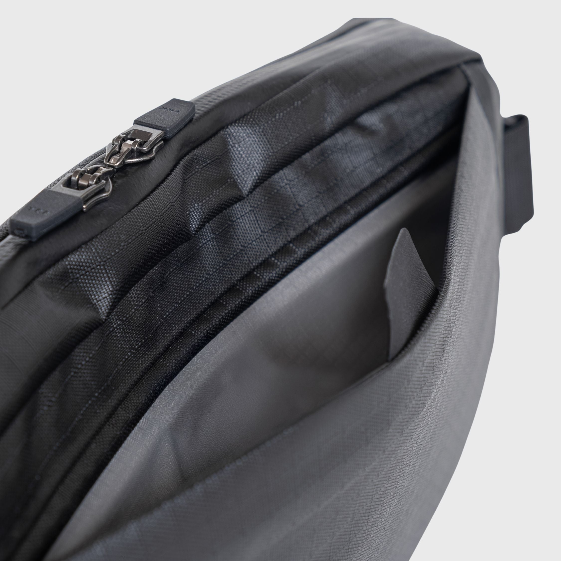 Re{form} Slings XB:01 Crossbody Marsupio 3L Nylon