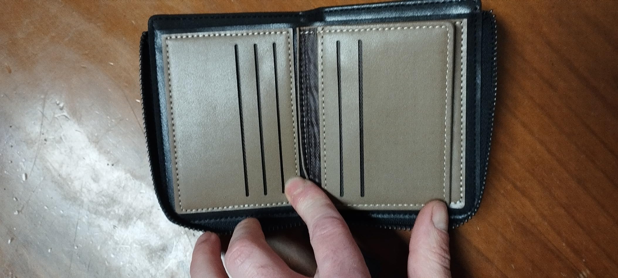 VULKIT VW117 Portafoglio Zip Pelle Marrone RFID