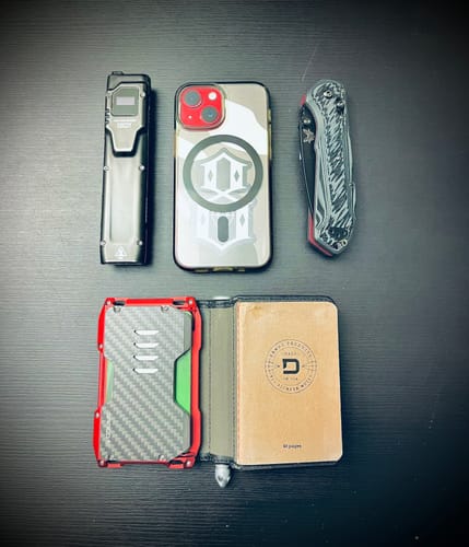 Dango A10 Adapt Bifold portafoglio alluminio RFID 10 carte