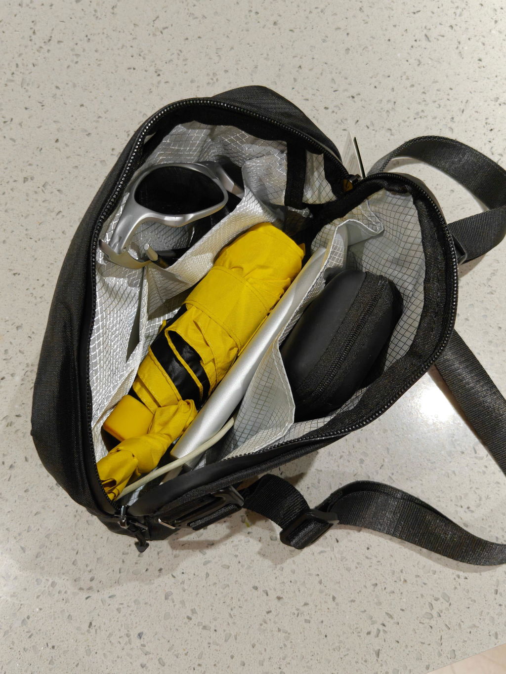 VULKIT VB116 City Flux borsa tracolla nera leggera impermeabile