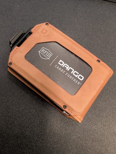 Dango M4 Maverick portafoglio bifold pelle Jet Black 13 carte