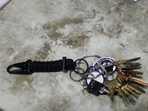 Dango Tether Mini Cordino paracord nero con accendifuoco