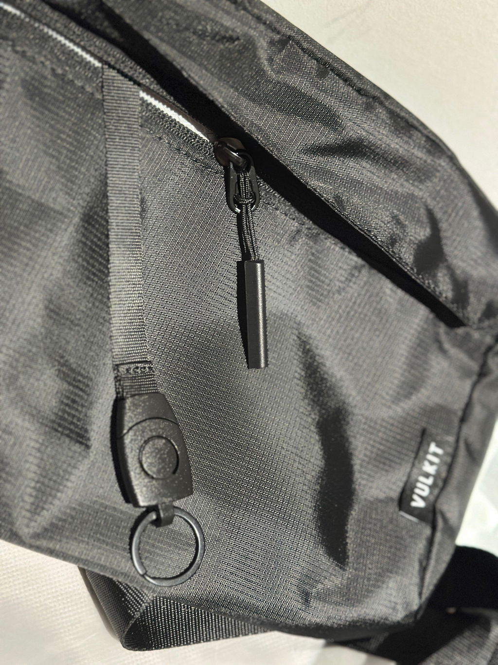 VULKIT VB116 City Flux borsa tracolla nera leggera impermeabile