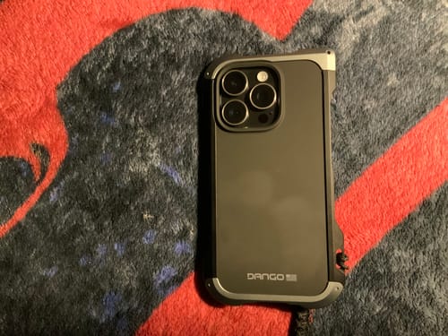 Dango Adapt Case iPhone 16 Pro cover Jet Black magsafe