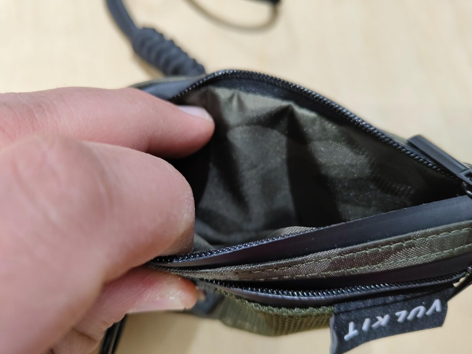 VULKIT VW124 portafoglio RFID nylon nero viaggio