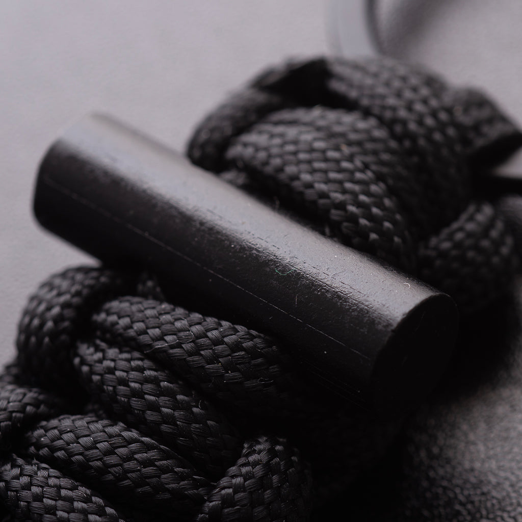 Dango Tether Mini Cordino paracord nero con accendifuoco
