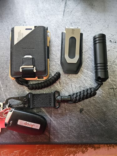 Dango M1 Maverick bifold DTEX tasca con MT01 Multi-Tool