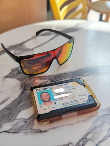 Dango M1 ULTEM portafoglio slim 8 carte RFID carbonio