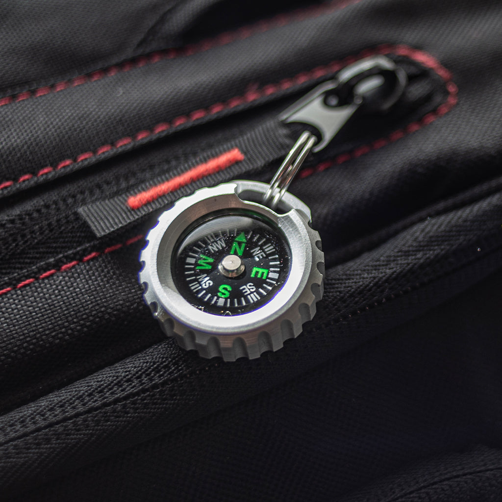 Dango Compass bussola tascabile Jet Black alluminio liquido