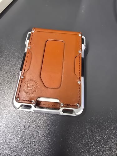 Dango M1 Maverick 4 Pocket Bifold portafoglio pelle Whiskey Brown